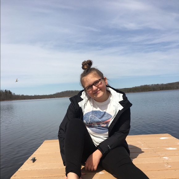 Meet your Posher, Lindsay - Picture 1 of 1